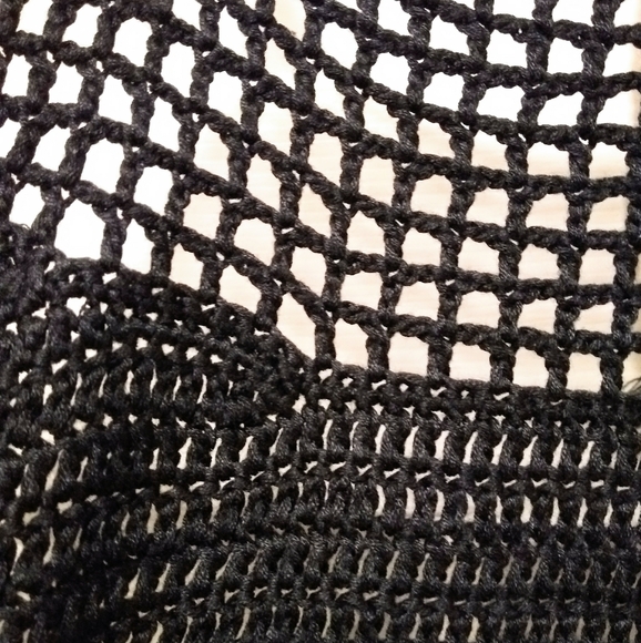 NWOT Knitted Halter-Like Crop Top - Picture 12 of 12